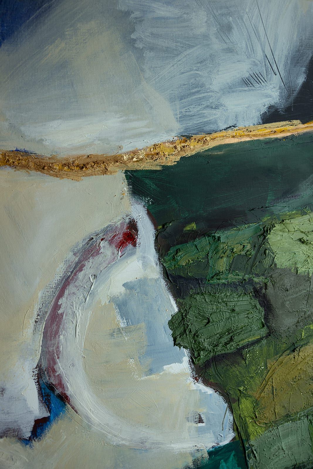 Close-up of the left panel of Feeling Green: the gold line, the green and the arc